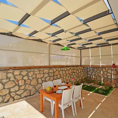 Villa Pamera Vila *